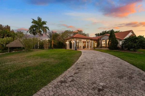 $2,300,000 | 18950 Southwest 59th Street, Southwest Ranches, FL 33332