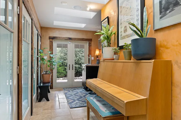 $1,195,000 | 21 Holly Lane, Wilmington, DE 19807
