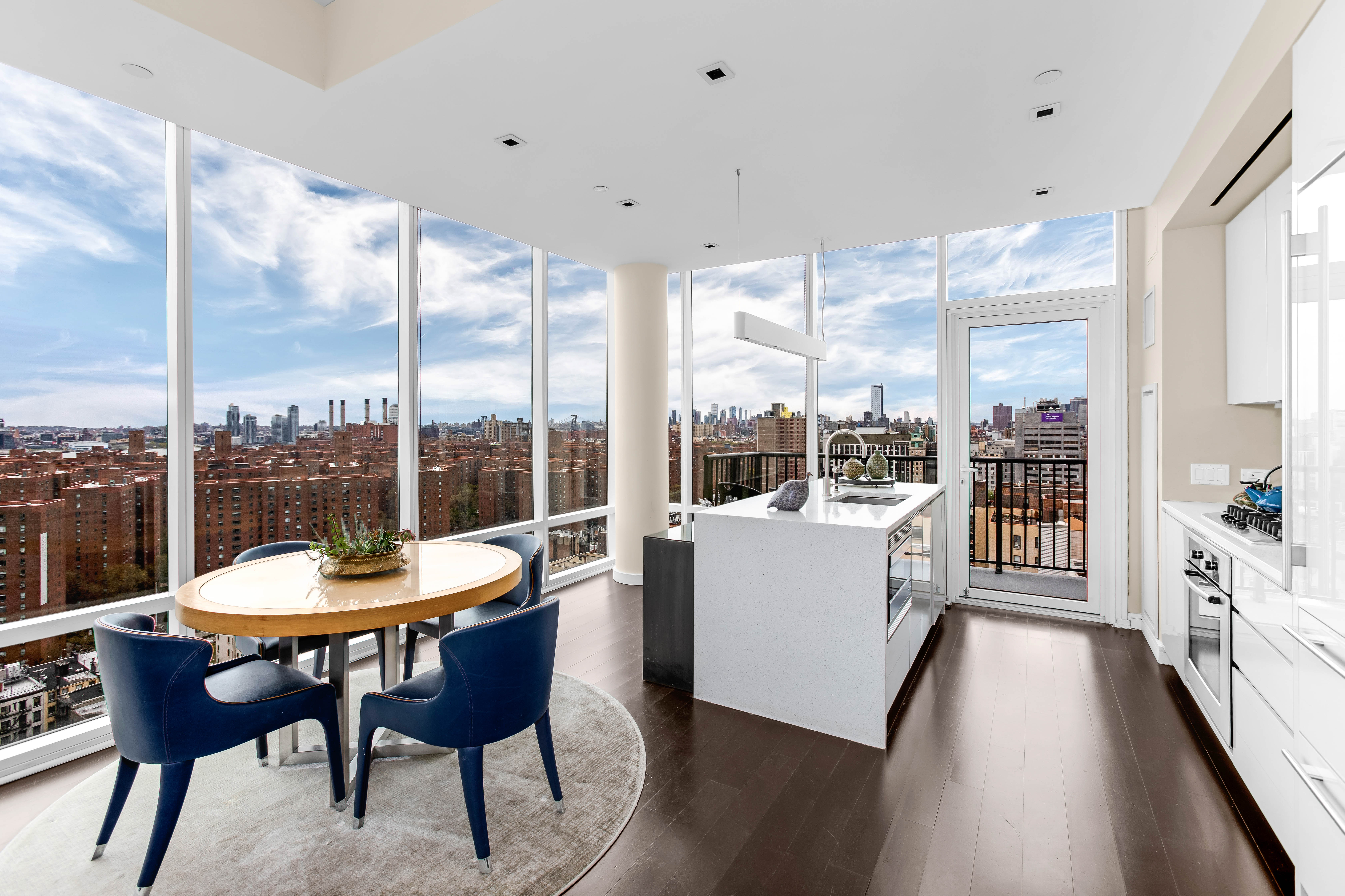300 East 23rd Street, Unit PHA Manhattan, NY 10010 - Photo 3 of 11