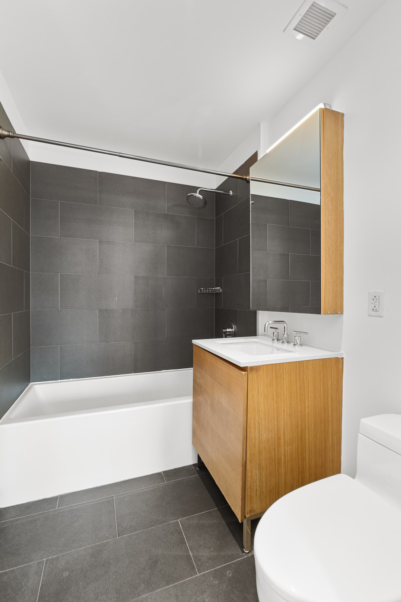 515 9th Avenue, Unit Undisclosed Manhattan, NY 10018 - Photo 6 of 11