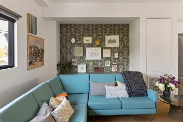 $1,100,000 | 860 1/2 South Wilton Place, Los Angeles, CA 90005