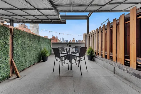 $750,000 | 215 East 24th Street, Unit 602 | Kips Bay