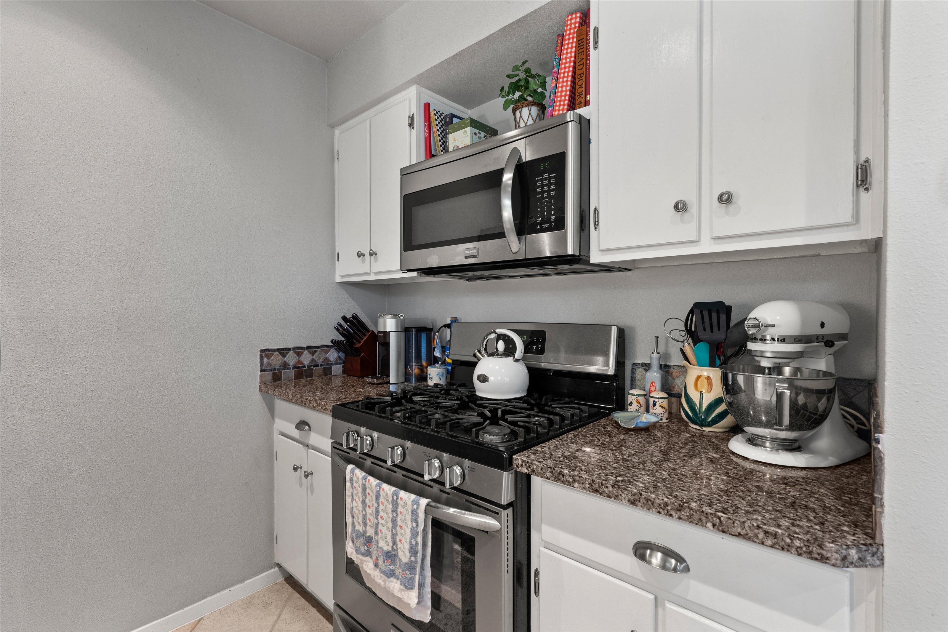 3303 Plantation Road Austin, TX 78745 - Photo 14 of 33 Gallery Image 14
