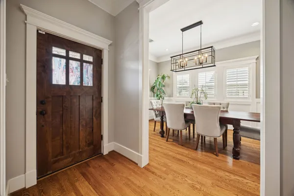 Contact Agent | 611 Cordell Street, Houston, TX 77009