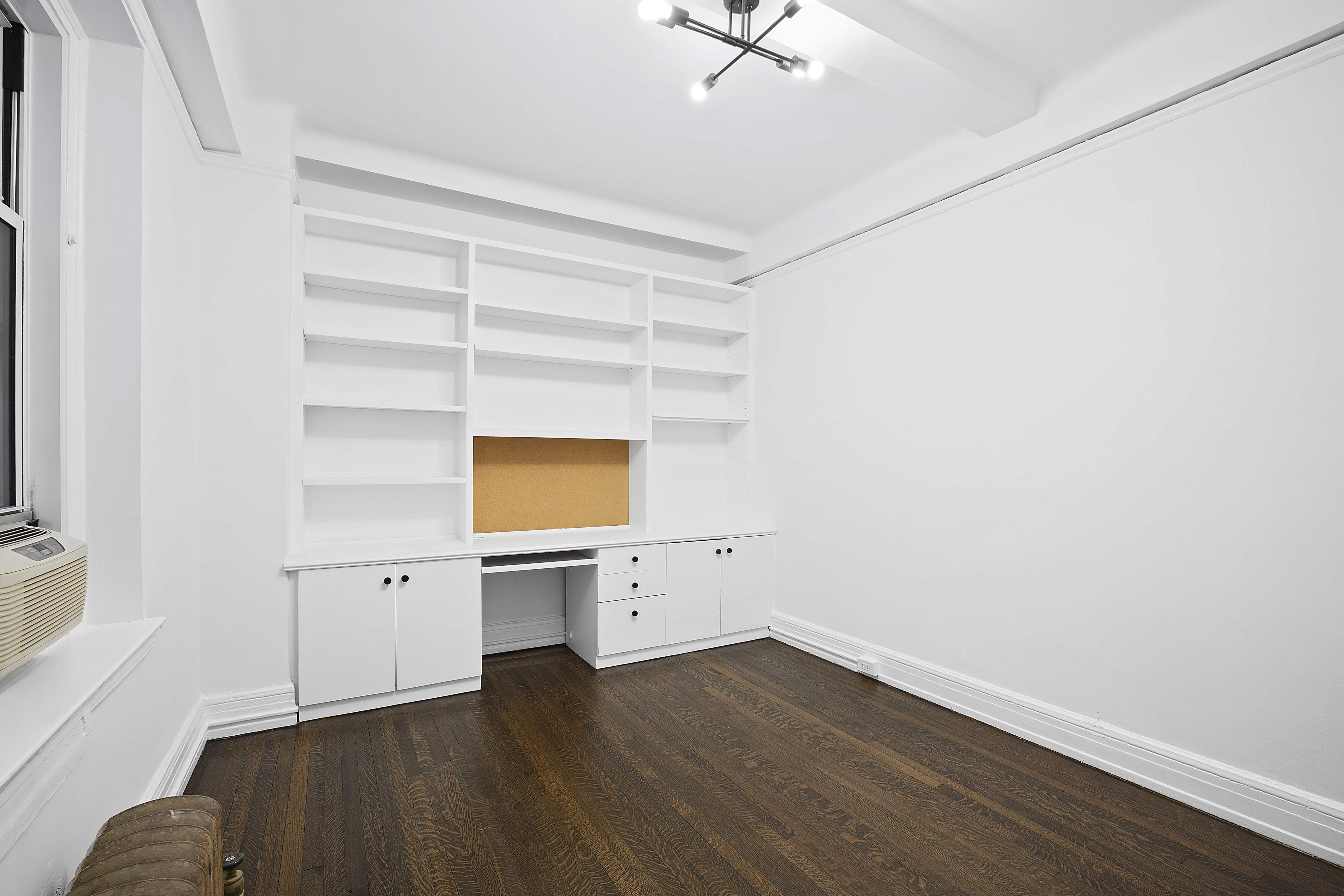 120 West 70th Street, Unit 2B Manhattan, NY 10023 - Photo 11 of 14