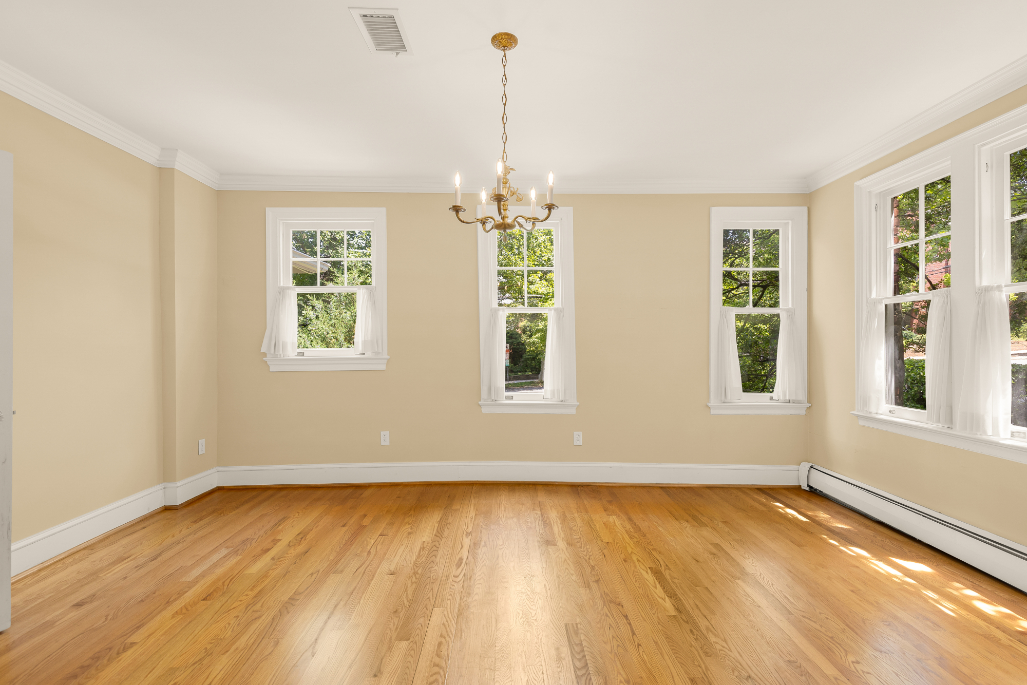 2820 38th Street Northwest Washington, DC 20007 - Photo 7 of 54