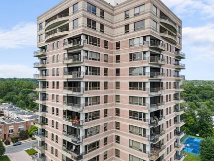 $995,000 | 1100 Lovering Avenue, Unit 1304, Wilmington, DE 19806