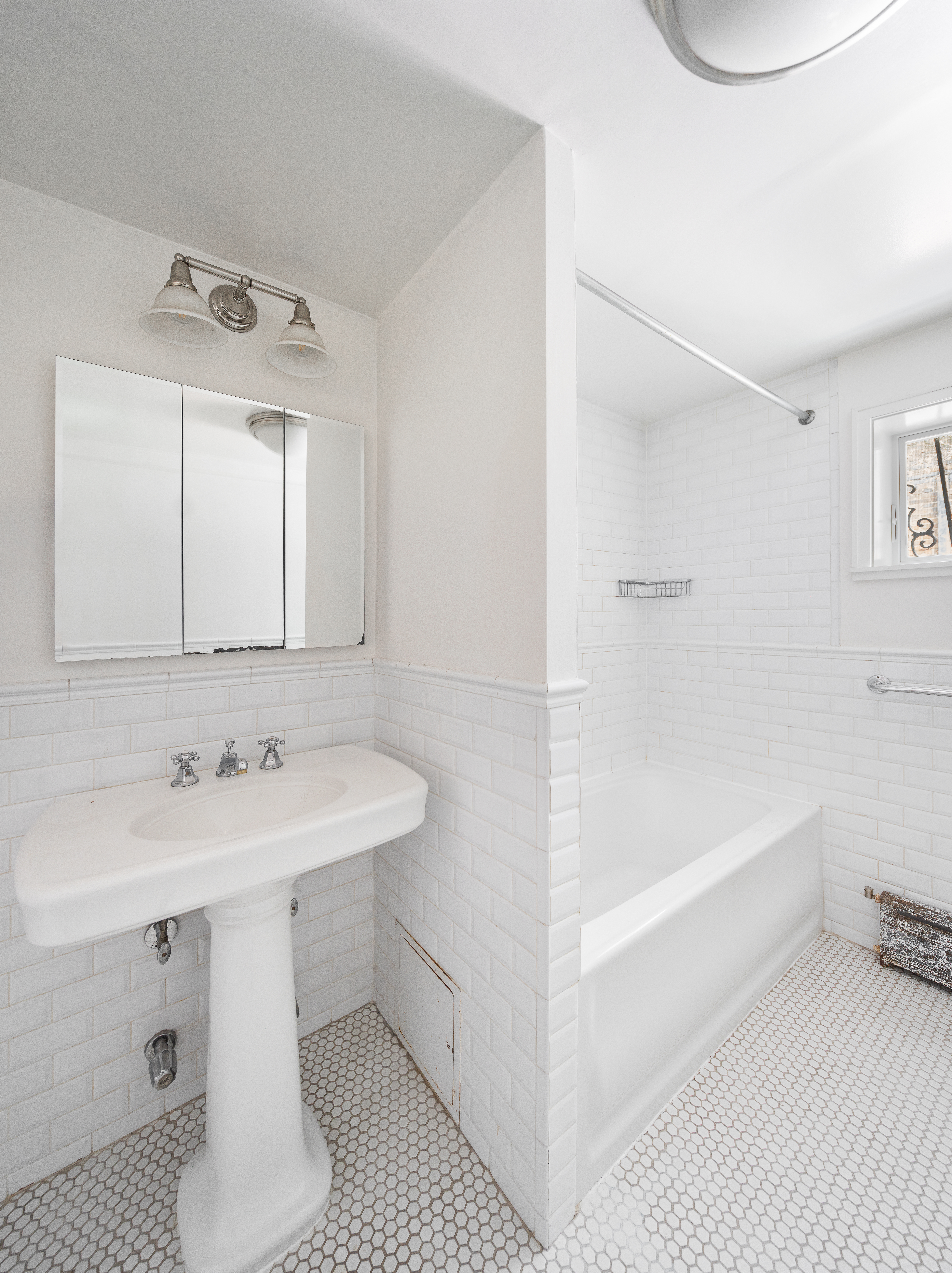 180 Waverly Place Manhattan, NY 10014 - Photo 5 of 15