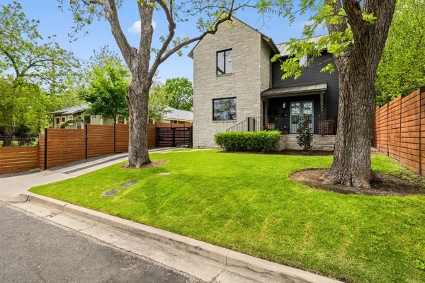 $2,300,000 | 2116 Clifton Street, Austin, TX 78704