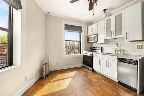 $500,000 | 400 Lincoln Place, Unit 2B | Prospect Heights