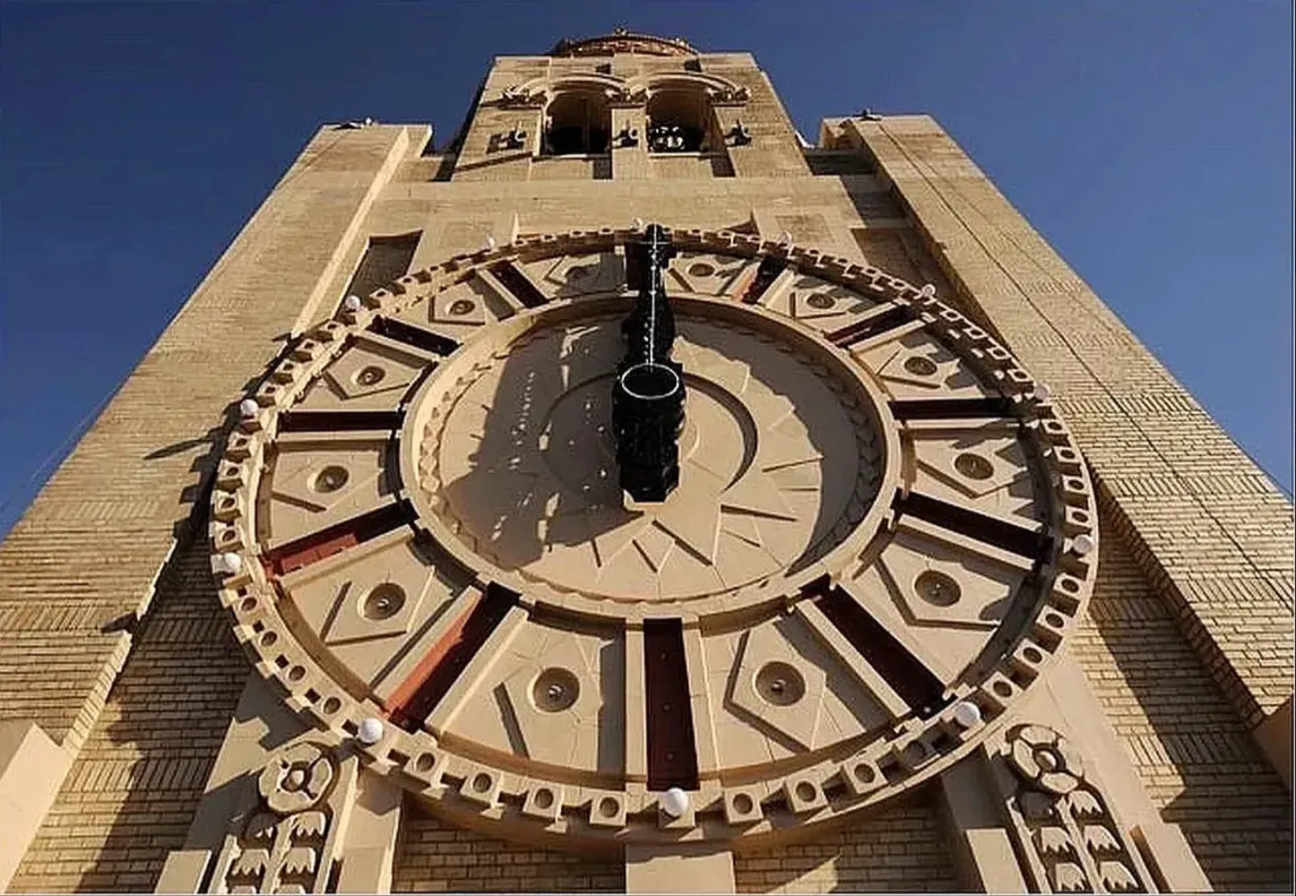 $675,000 | 1 Hanson Place, Unit 25C | Fort Greene