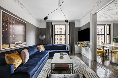 $1,295,000 | 200 West 54th Street, Unit 10F | Theater District