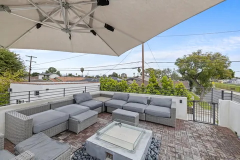 $1,395,000 | 9232 South 8th Avenue, Inglewood, CA 90305