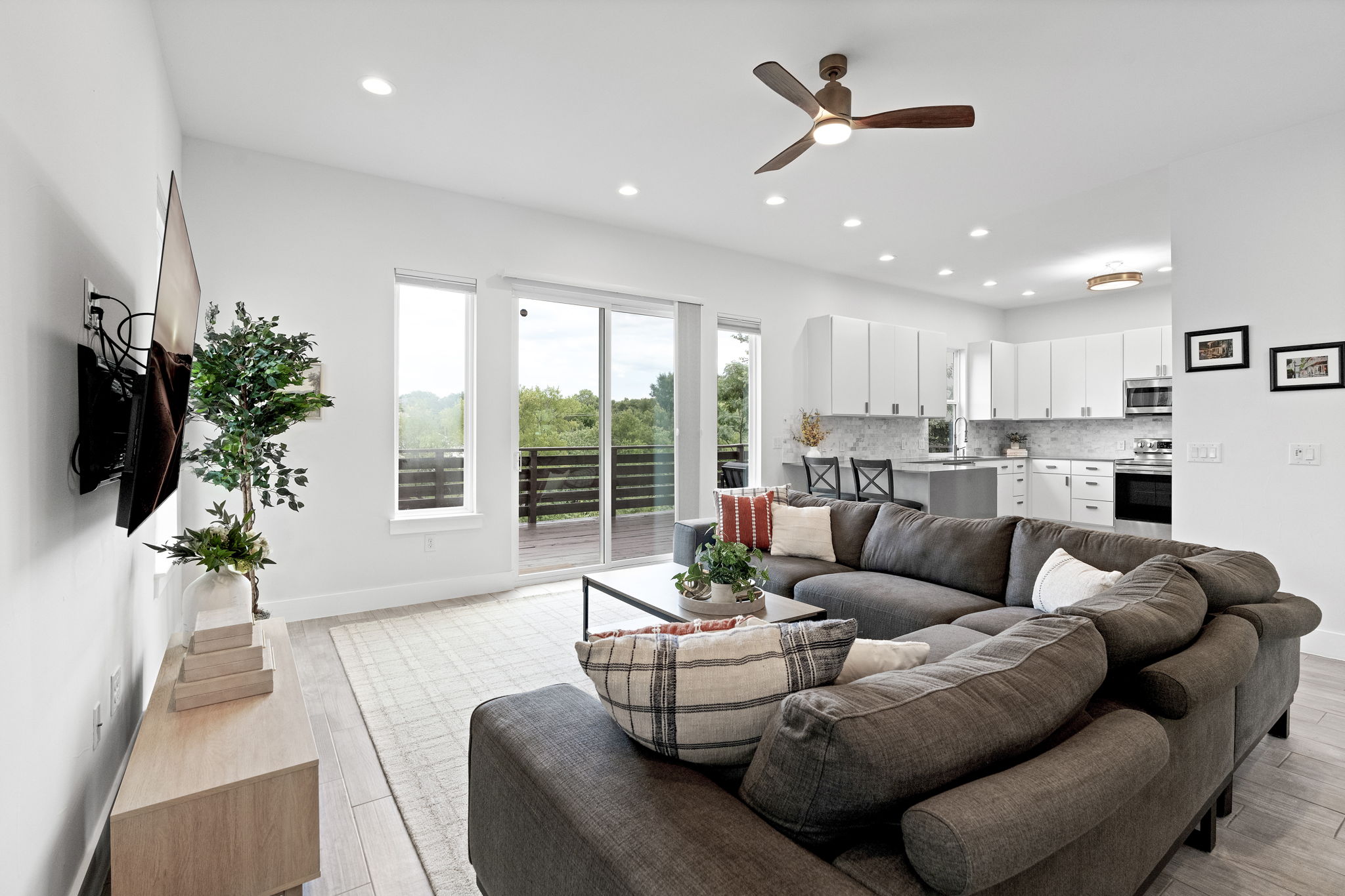 5205 Rob-Scott Street Austin, TX 78721 - Photo 2 of 41