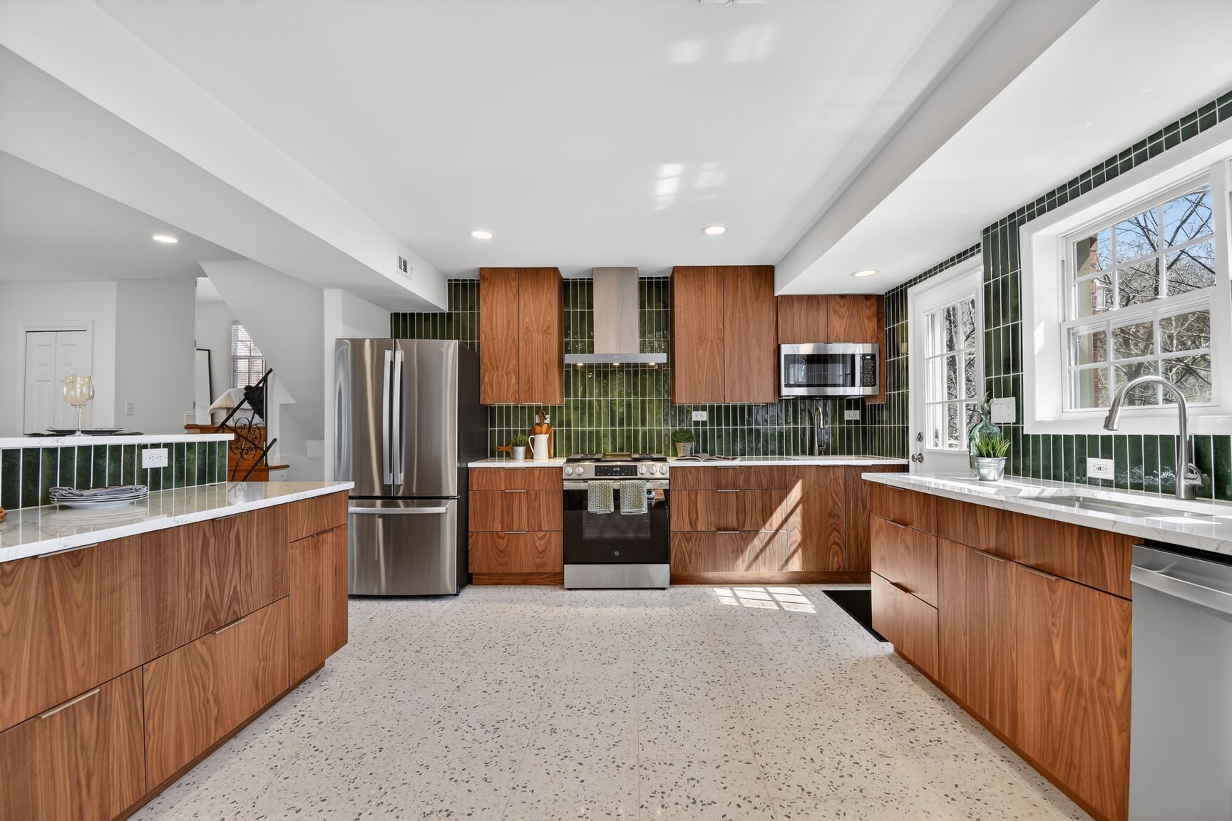 10605 Meadowhill Road Silver Spring, MD 20901 - Photo 4 of 21