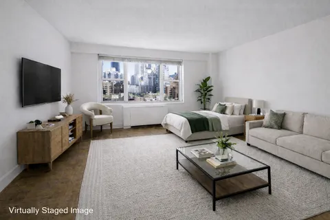 $559,000 | 220 East 60th Street, Unit 10A | Lenox Hill