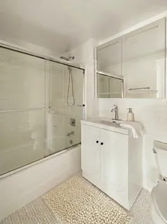 $1,950,000 | 240 East 10th Street, Unit 5B | East Village