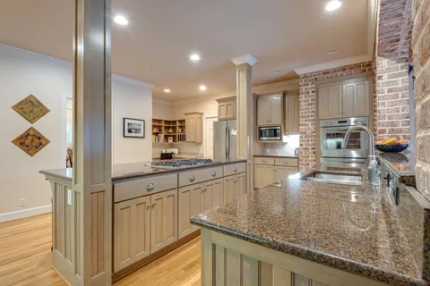 $3,200,000 | 510 Granny White Pike, Brentwood, TN 37027