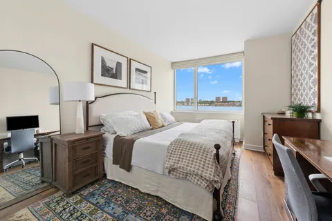 $1,795,000 | 100 Riverside Boulevard, Unit 7G | Upper West Side