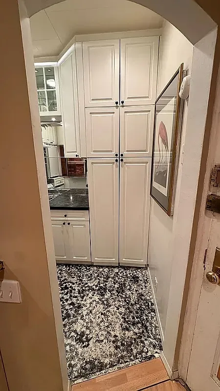 $2,895 | 415 West 46th Street, Unit 1B | Hell's Kitchen