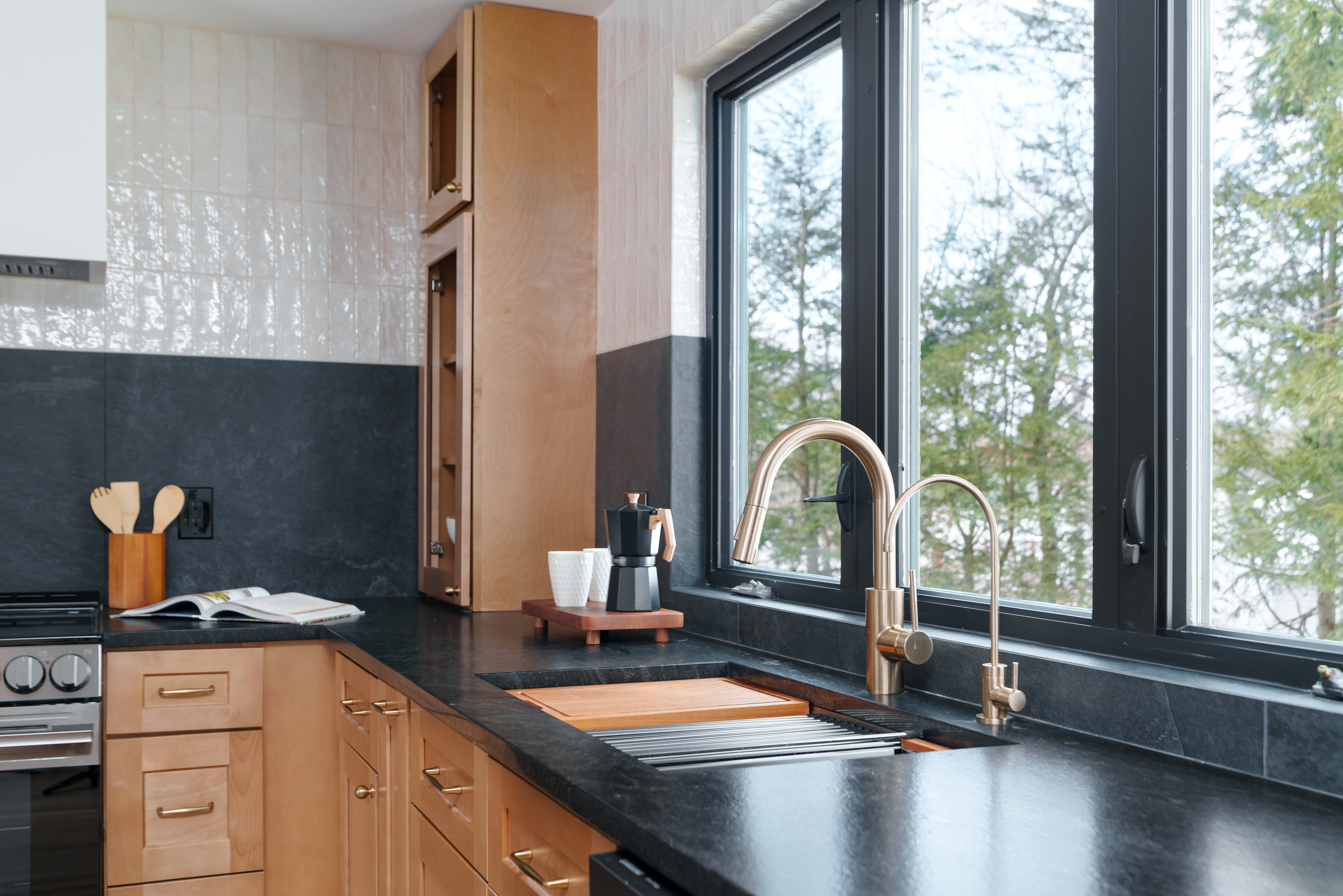 8 Emily Road Framingham, MA 01701 - Photo 10 of 48