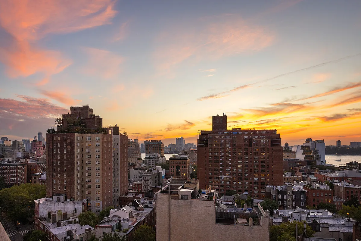 31 Jane Street, Unit 16G Manhattan, NY 10014 - Photo 5 of 20 a view of a city