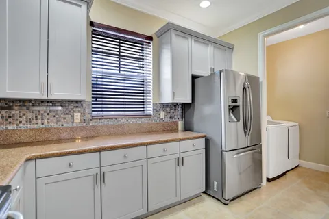 $575,000 | 1033 Northeast 17th Way, Unit 1201, Fort Lauderdale, FL 33304