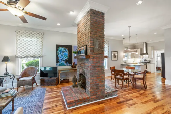 Contact Agent | Neill Avenue, Nashville, TN 37206