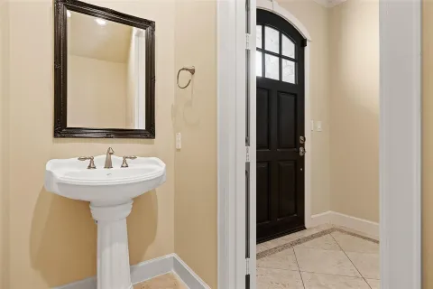 $615,000 | 6310 Hermann Lake Drive, Houston, TX 77021