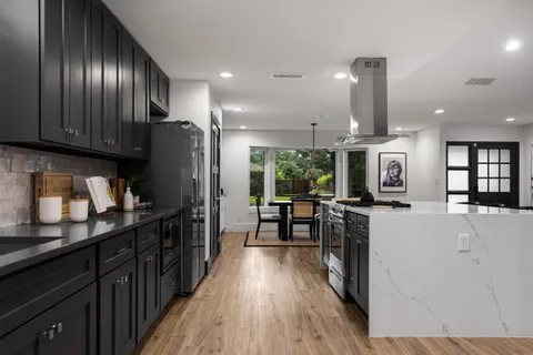 $849,000 | 10262 Vinemont Street, Dallas, TX 75218