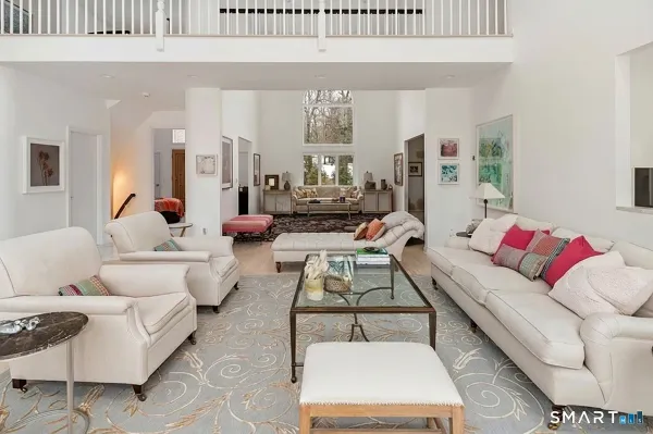 $2,495,000 | 215 South Lake Drive, Stamford, CT 06903