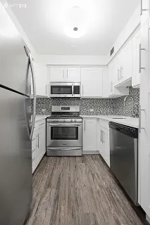 $1,050,000 | 311 East 38th Street, Unit 12B | Murray Hill