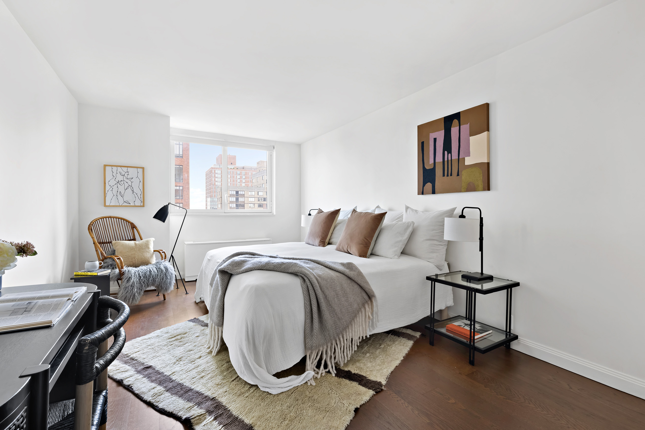 200 East 94th Street, Unit 2916 Manhattan, NY 10128 - Photo 4 of 15