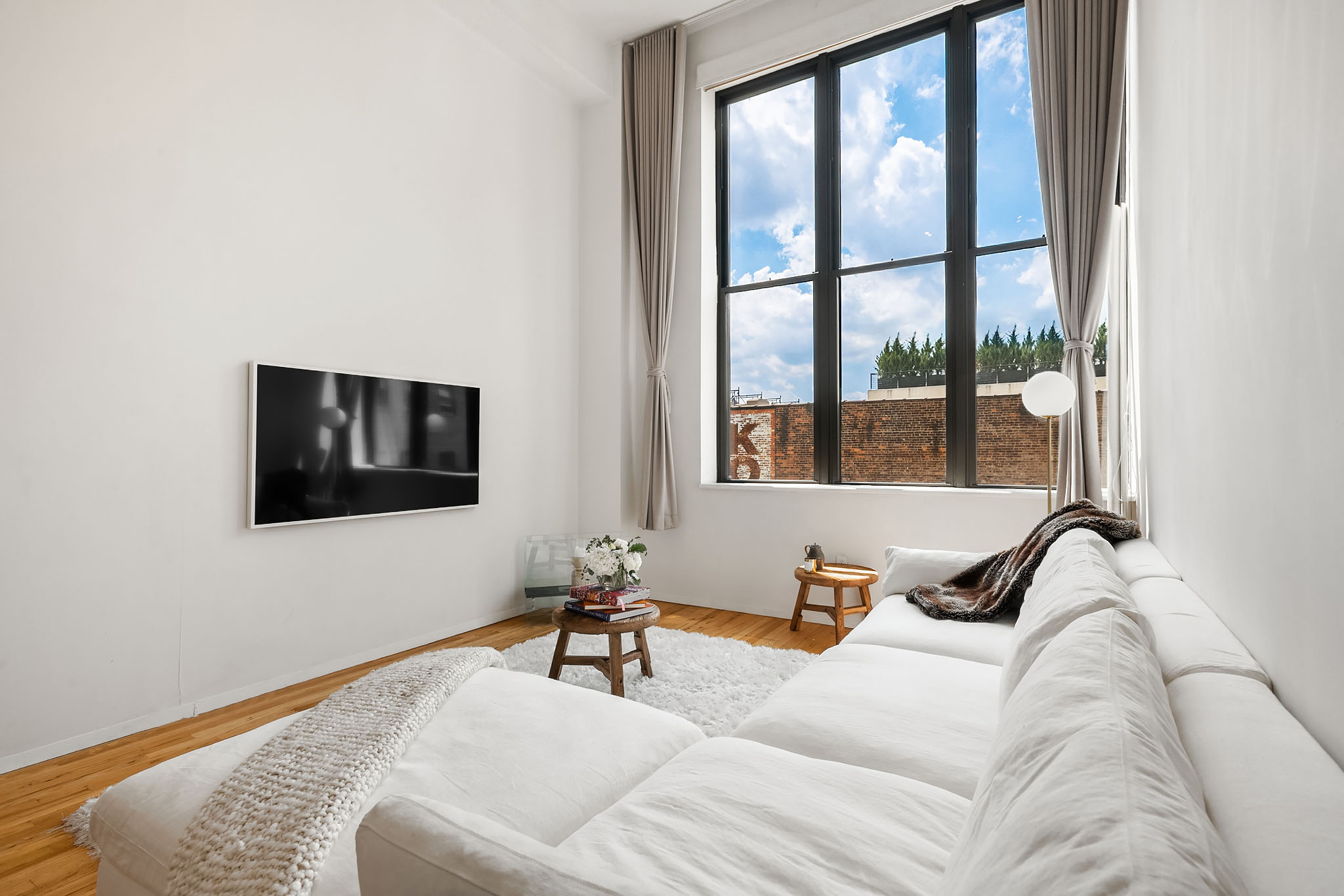 421 Hudson Street, Unit 515 Manhattan, NY 10014 - Photo 1 of 9