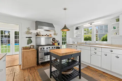 $3,500,000 | 175 Madison Street, Sag Harbor, NY 11963