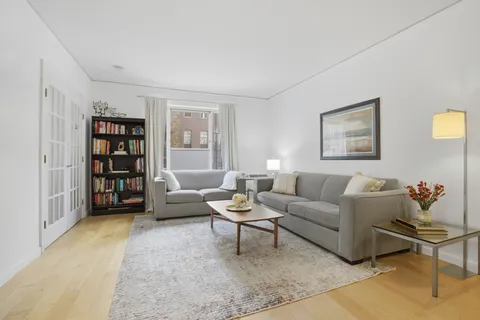 $795,000 | 525 East 89th Street, Unit 1D | Upper East Side