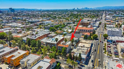 $1,995,000 | 251 North Kenmore Avenue, Los Angeles, CA 90004
