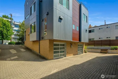$1,150,000 | 307 14th Avenue East, Unit B, Seattle, WA 98112