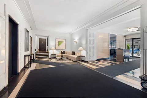 $1,350,000 | 177 East 77th Street, Unit 5D | Upper East Side