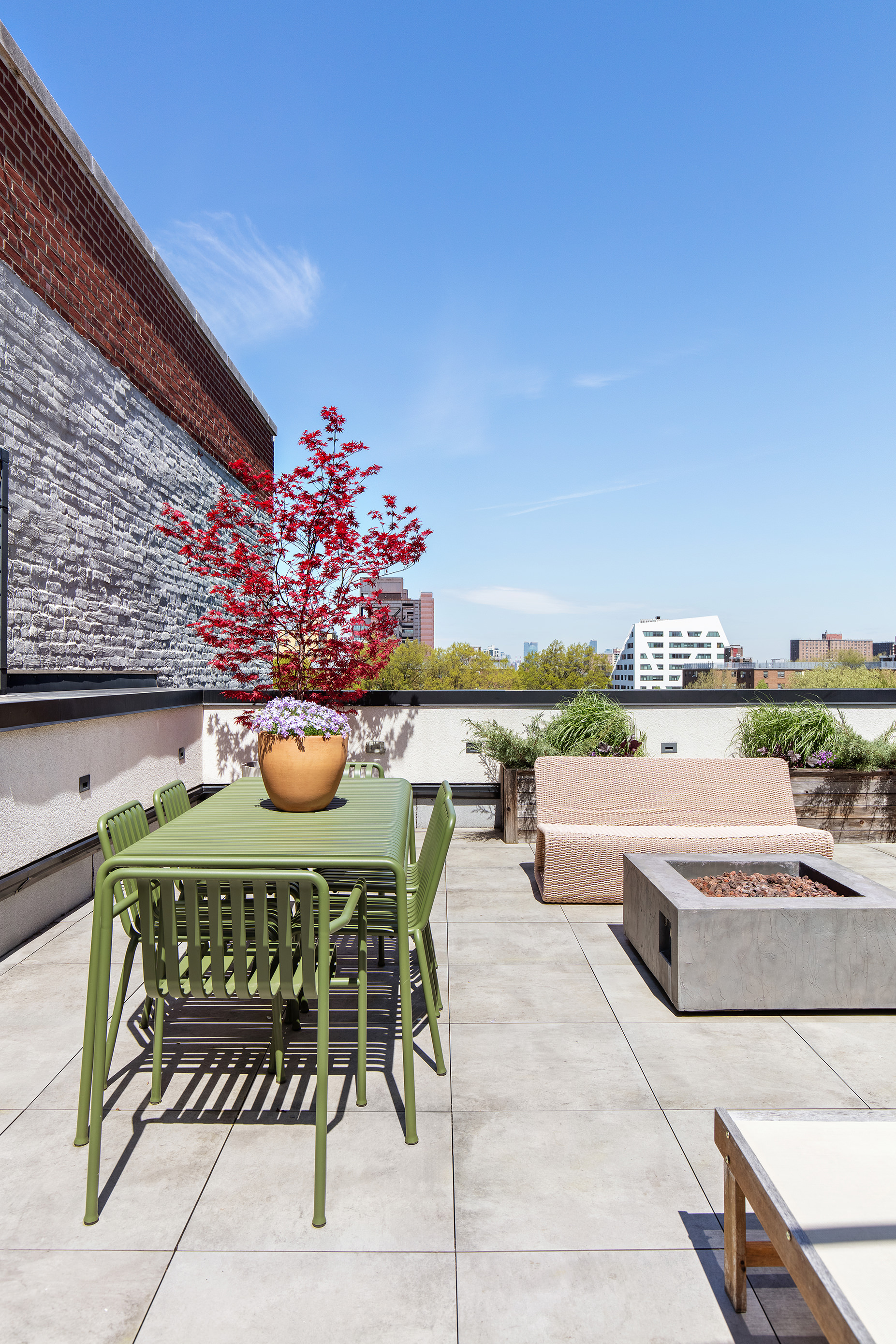 707 Willoughby Avenue, Unit 6B Brooklyn, NY 11206 - Photo 7 of 17 a view of a chairs and table in patio