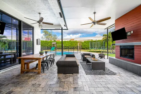 $920,000 | 4447 Northwest 82nd Avenue, Coral Springs, FL 33065