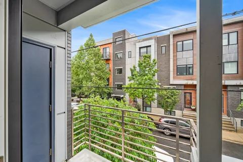 $649,999 | 1010 South 17th Street, Unit B, Philadelphia, PA 19146