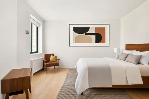 $1,085,000 | 167 Perry Street, Unit 5K | West Village