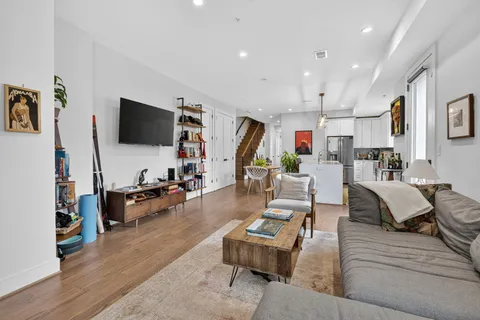 $825,000 | 1419 Upshur Street Northwest, Unit 2, Washington, DC 20011