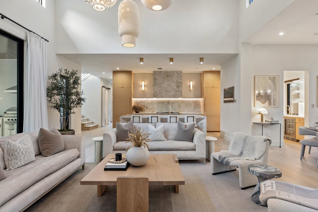 401 Honeycomb Ridge Austin, TX 78746 - Photo 11 of 34