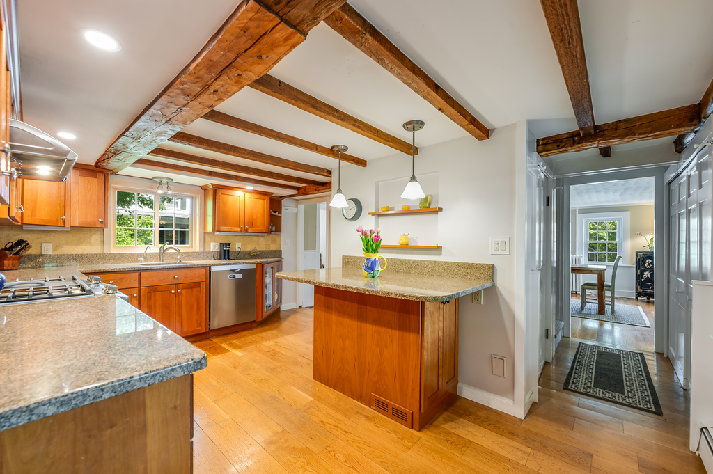 38 Berkeley Street Reading, MA 01867 - Photo 23 of 50