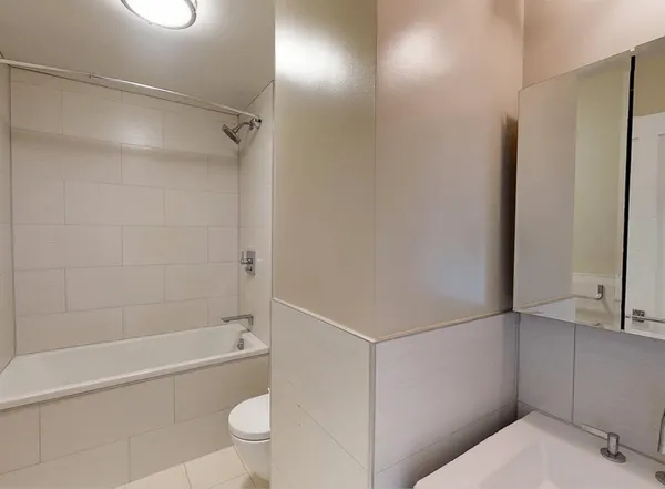 $8,295 | 40 Harrison Street, Unit 24H | TriBeCa