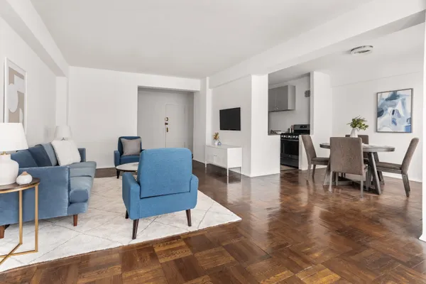 $575,000 | 36 Sutton Place South, Unit 11D | Sutton Place