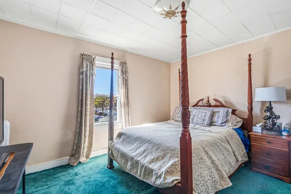 $950,000 | 186-01 Nashville Boulevard | St. Albans