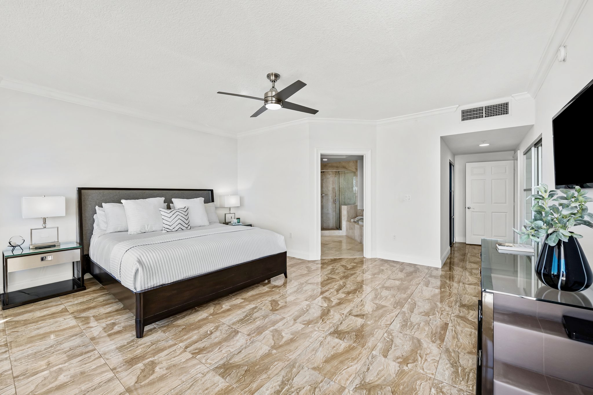 100 South Birch Road, Unit 1004 Fort Lauderdale, FL 33316 - Photo 13 of 42